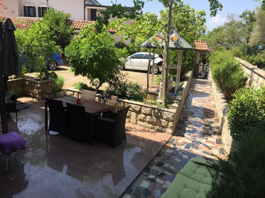 Apartments Papalinna By Moro Malinska Ngoại thất bức ảnh