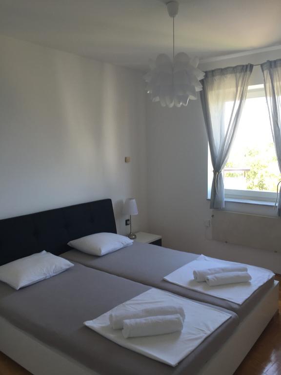Apartments Papalinna By Moro Malinska Ngoại thất bức ảnh
